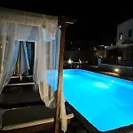 Malvazios Villas Family Apartment With View *