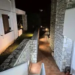 Malvazios Villas Family Apartment With View *