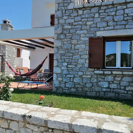 Malvazios Family With View