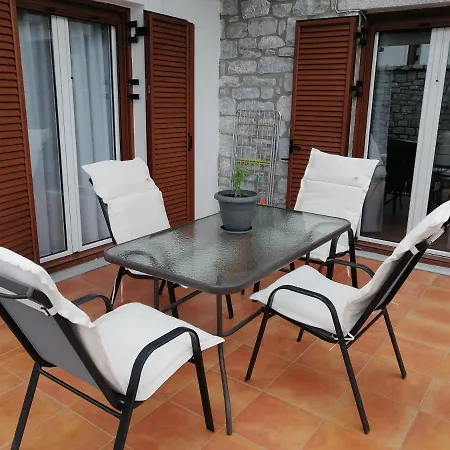 Malvazios #8 Apartmán