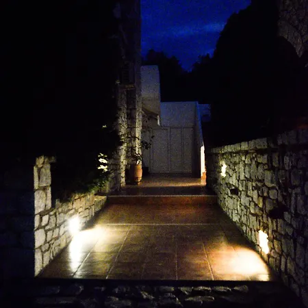 Malvazios #8 Apartmán