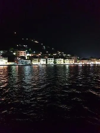 Malvazios #8 아파트 기티오