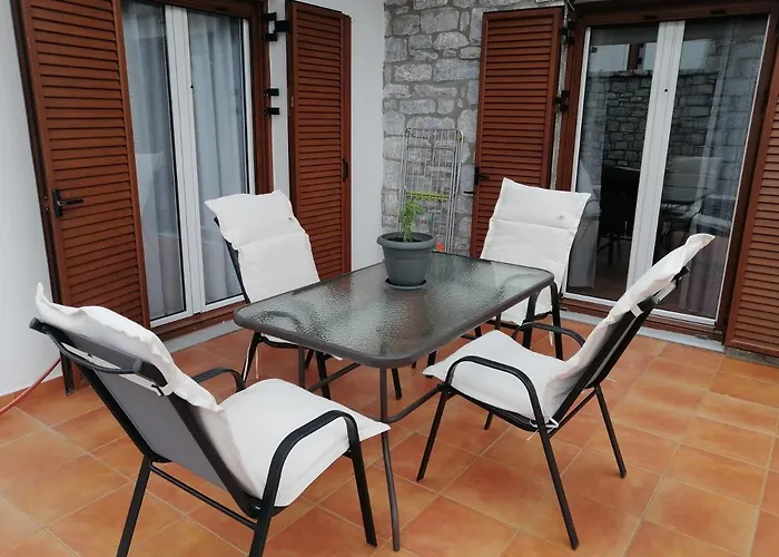 Malvazios #8 Apartment